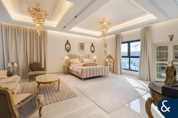 EXCLUSIVE | CUSTOM 5 BED | ONE OF A KIND