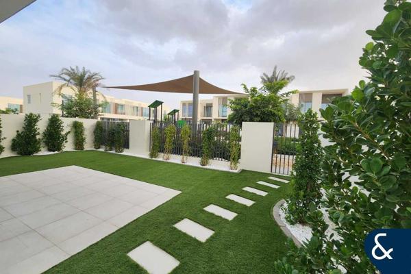 Park Backing | Landscaped Garden | 4 Beds