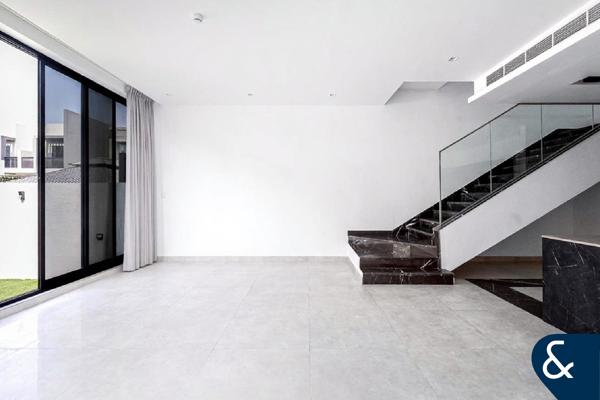 Multiple Cheques | Vacant | Custom Interior