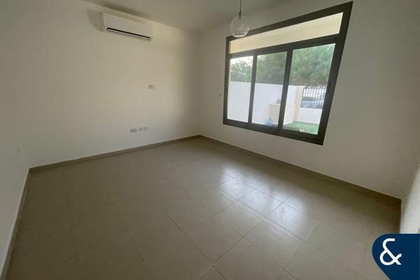 Single Row | Landscaped | Vacant