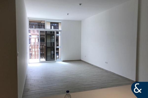 Vacant Soon | Pool View | Ellington |2 Bed