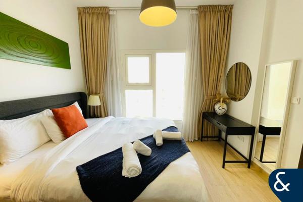 VACANT | Furnished | 1 Bedroom | Great Views