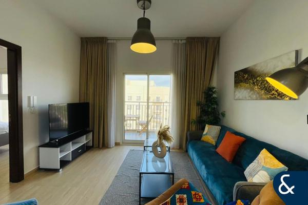 VACANT | Furnished | 1 Bedroom | Great Views