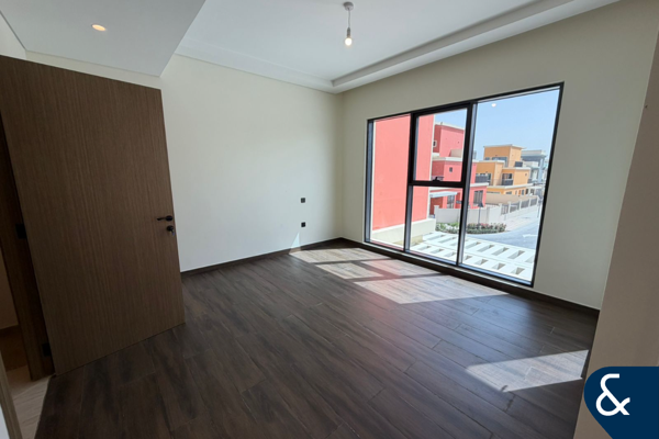 Brand new | Single Row | Near Lagoon | 4 Bed