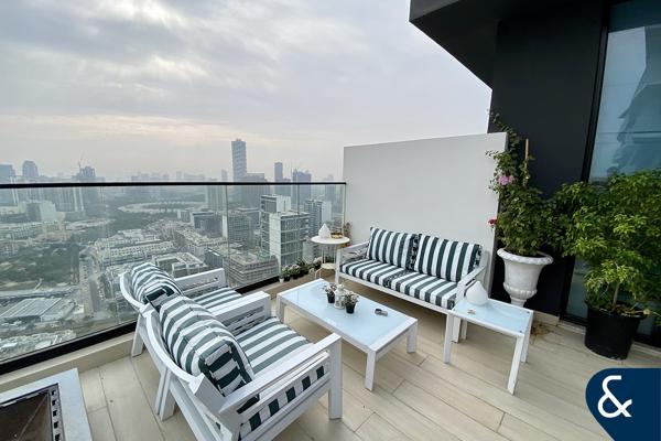 Penthouse | Vacant | Private Rooftop Pool