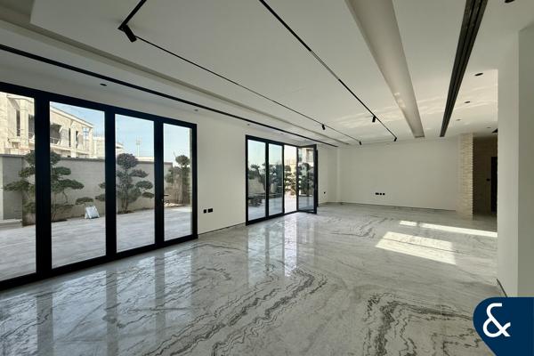 5 Bed Villa | Private Pool | Ready to Move In