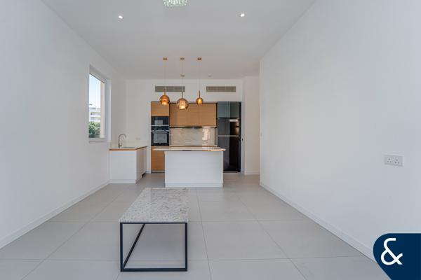 One Bed + Study | Fully Upgraded | Corner