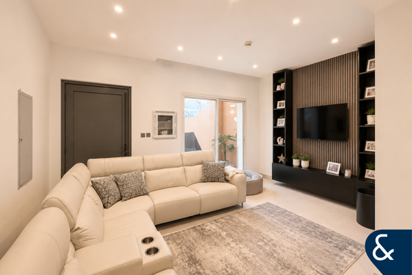 Four Bedroom Townhouse | Vacant | Upgraded