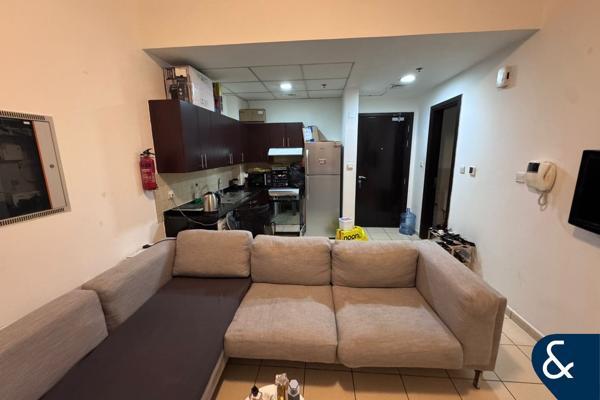 Great size | Furnished | Prime location