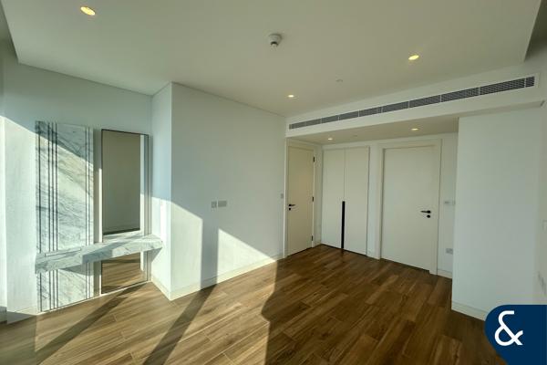 Vacant on transfer | High floor | Luxury