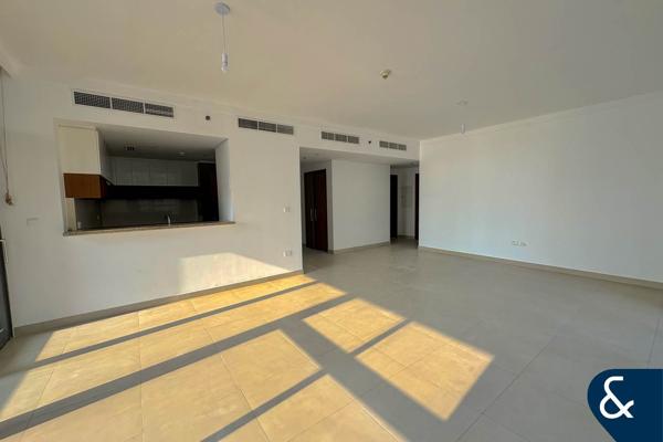 Vacant | Skyline View | Large Layout | 2 Beds