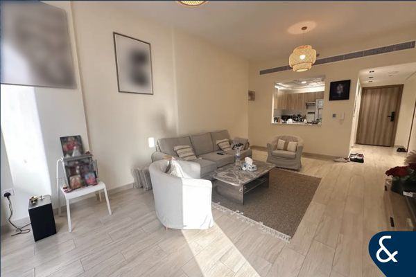 Vacant | Fully Furnished | Luxury 2 Bed |