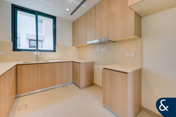 Flexible Cheques | Brand New | Great Location