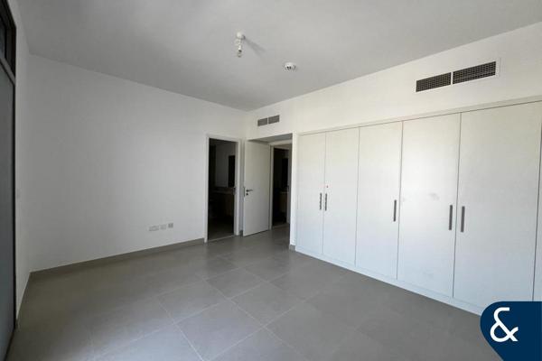 Single Row | Open Plan | Available 1st Feb