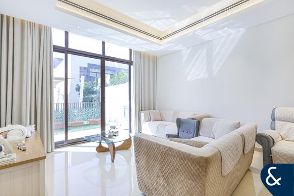 2,857 Sq.ft | PRICE REDUCED | Vastu Unit