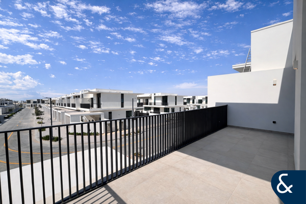 Mysk | 4 Bedrooms | Spacious | 4 Baths