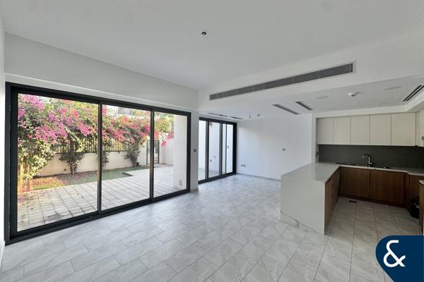 Close to Pool | Near Bolt Hole | Landscaped