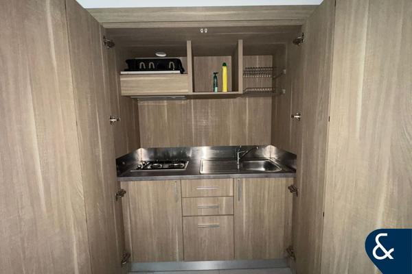Modern Studio | Hidden Kitchen | Vacant