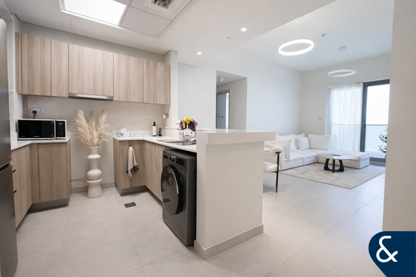 Ready To move In | Close to Park | Pool View