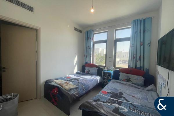 Single Row | Prime Location | 3 Bedrooms