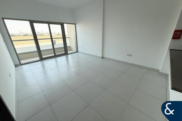 Low Floor | 1 Bed | Convenient Location