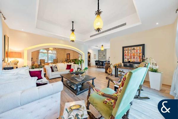 4 Beds | Upgraded Villa | Private Pool | VOT