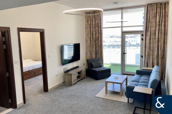 Spacious 1 Bed | V.O.T | Close to Metro