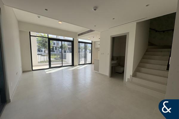 Corner Unit I Three bedrooms I Maids room