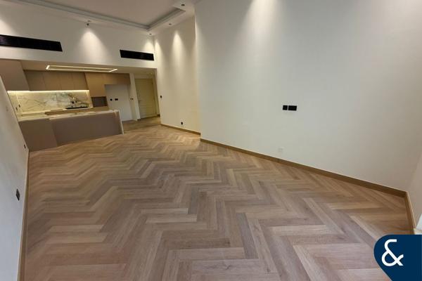 Fully Upgraded | Garden View | Large Terrace