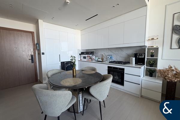 Pool View | 12 Cheques | Ready To Move In