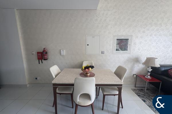 Corner unit | Pool view | Furnished