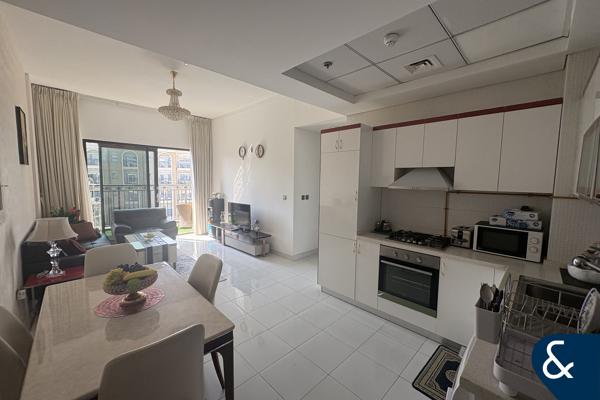 Corner unit | Pool view | Furnished