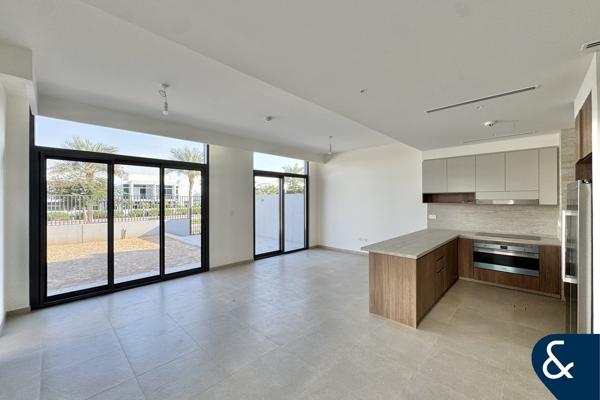 Large Plot | 4 Bedrooms G+1 | Vacant |