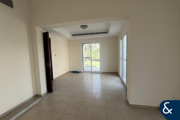 Lake View | Vacant | Well-maintained | 3 Bed