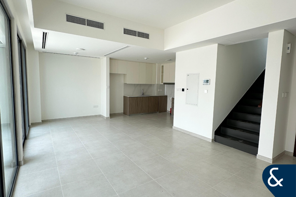 Vacant | Park Backing Location | Palma Style