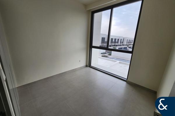 Brand new | Sleek Style | Great Location