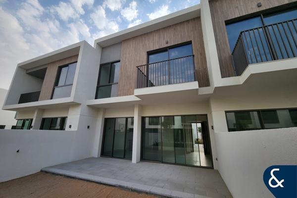 Brand new | Sleek Style | Great Location