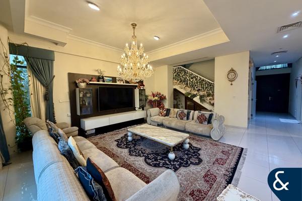 5 Bed + Maid | V3 Type | Single Row | VOT