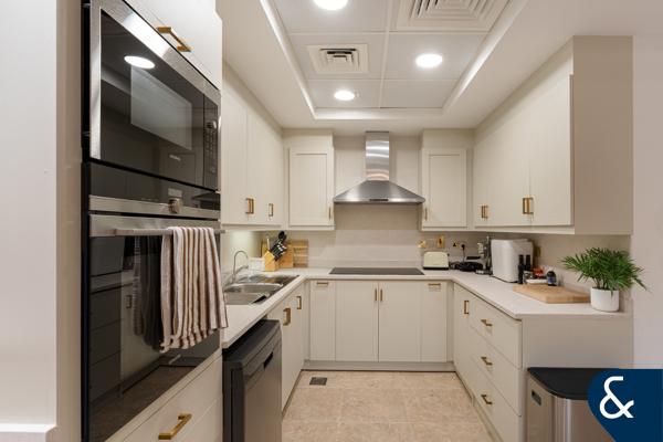 Lagoon Pool | Single Row | Upgraded | VOT