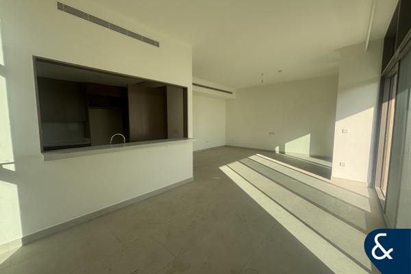 Spacious | Single Row | Landscaped Garden