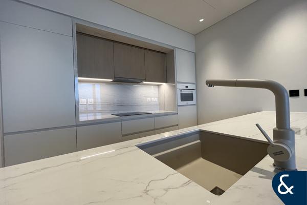 Luxury | Furnished | Vacant | 1 Bathroom