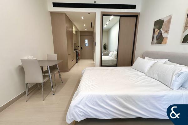 | Vacant |  Furnished | Huge Layout  |