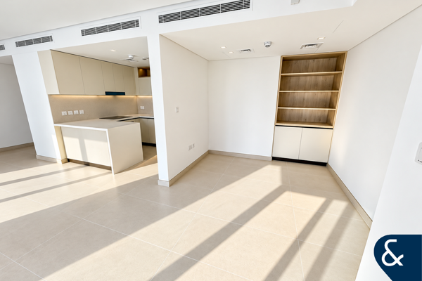 Modern | Marina View | 2 Bedroom | Vacant