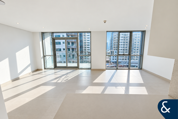 Modern | Marina View | 2 Bedroom | Vacant