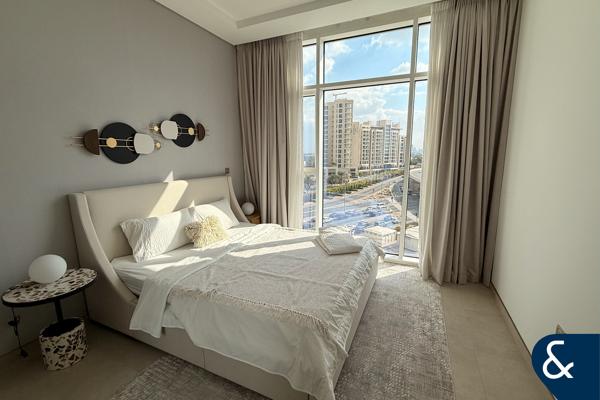 Luxury Living | Furnished | Bright Unit