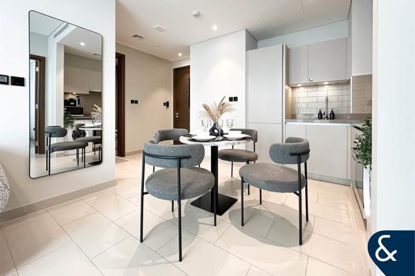 VOT | Upgraded | 1 Bedroom + Study