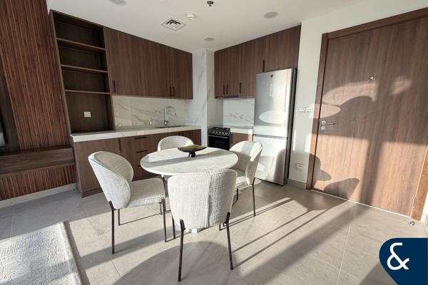 Vacant | Boulevard view | Furnished