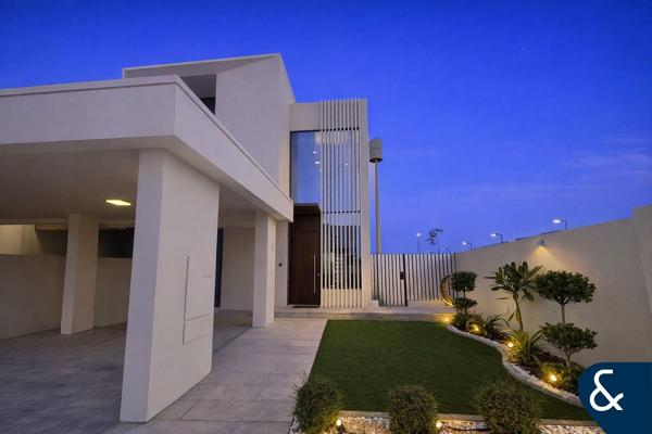 Upgraded | Backing Golden Beach | Landscaped