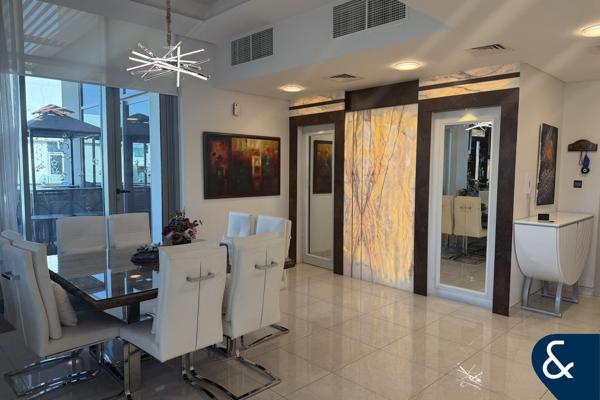 Stunning Downtown View | Vacant | Huge Layout