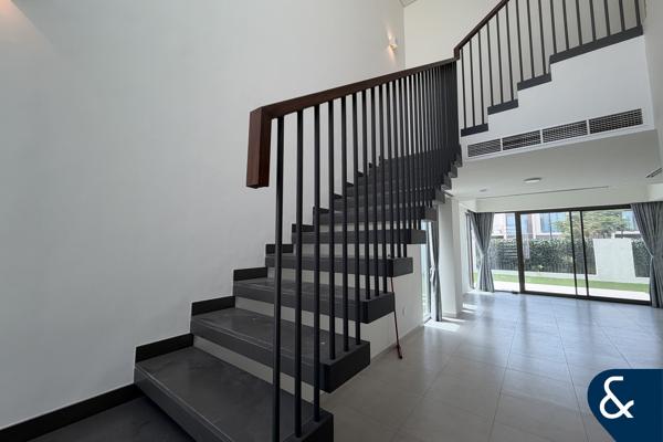 Single Row | Landscaped | Close to Beach
